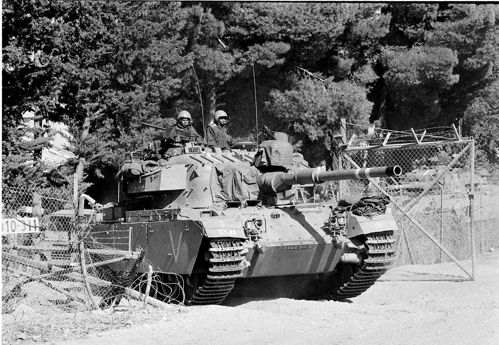 1977: ISRAEL WITHDRAWS FROM LEBANON